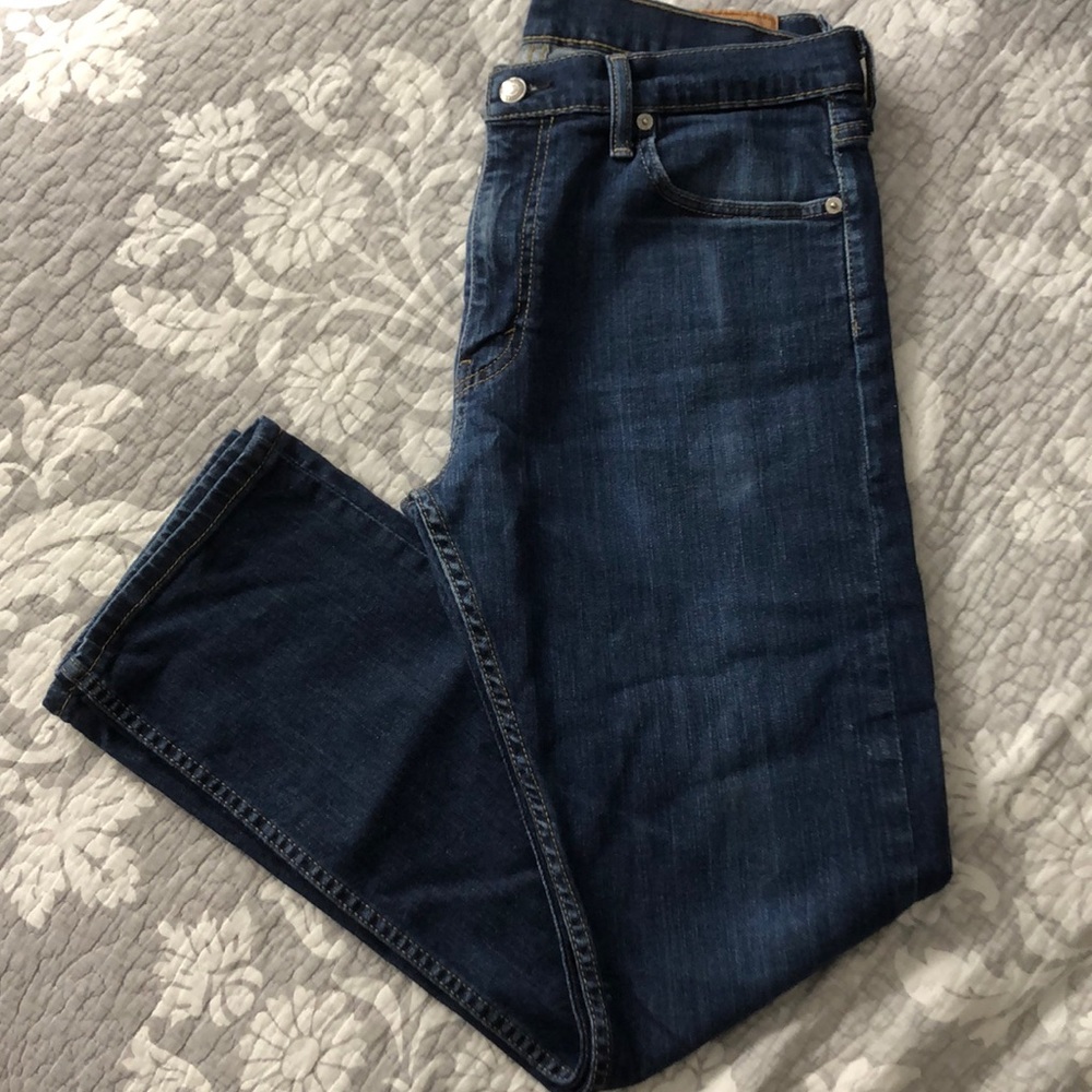 Medium wash Levi Jeans